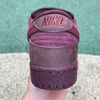 Sb Dunk Low Premium City Of Love Collection - Burgundy Crush