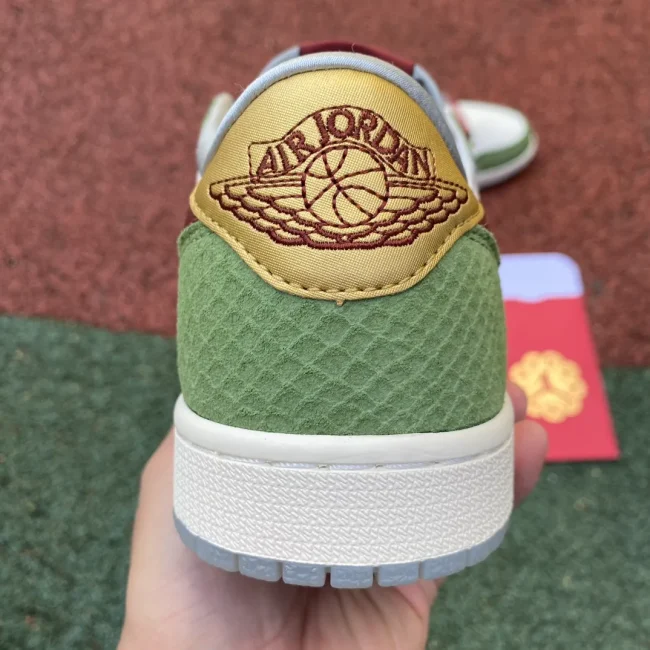 AJ 1 Retro Low Og Chinese New Year - Year Of The Dragon