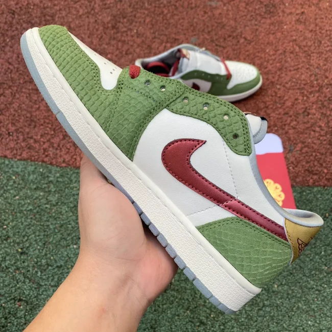 AJ 1 Retro Low Og Chinese New Year - Year Of The Dragon