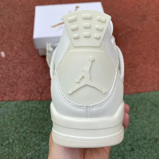 AJ 4 Retro Sail Metallic Gold