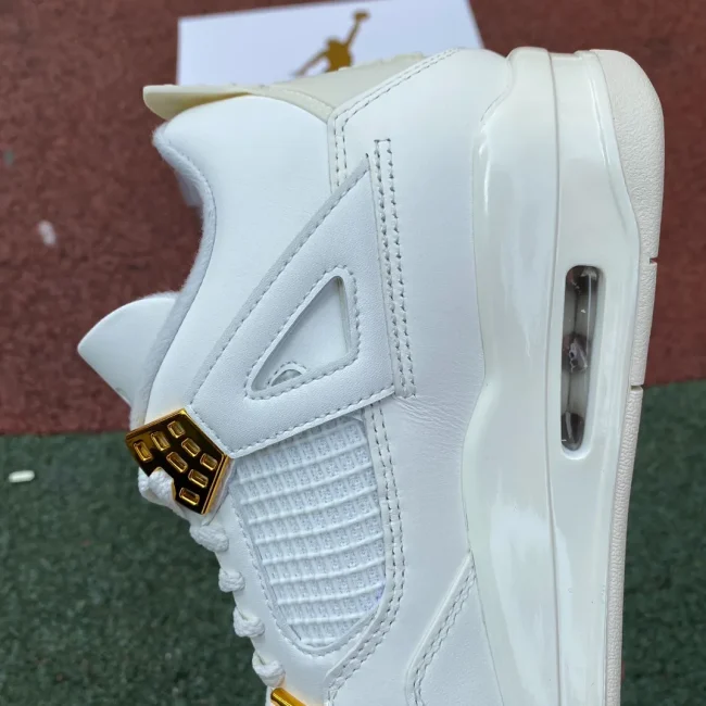 AJ 4 Retro Sail Metallic Gold