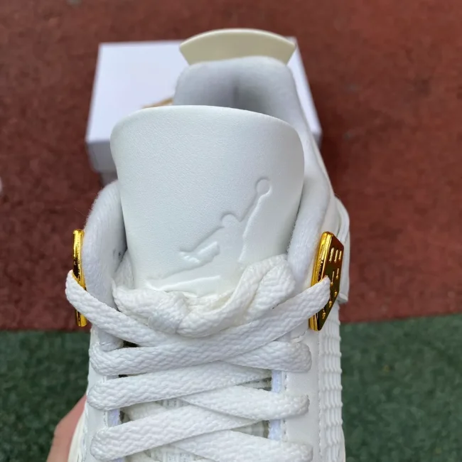 AJ 4 Retro Sail Metallic Gold