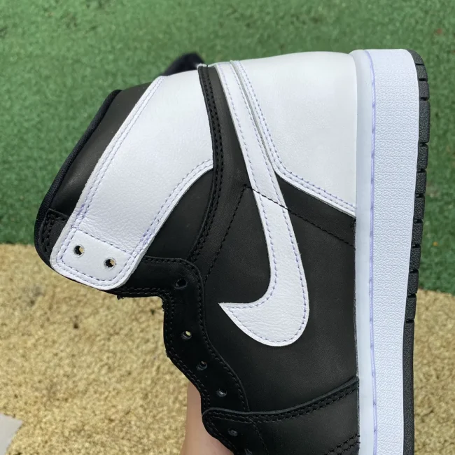 AJ 1 Retro High Og Black White 2.0