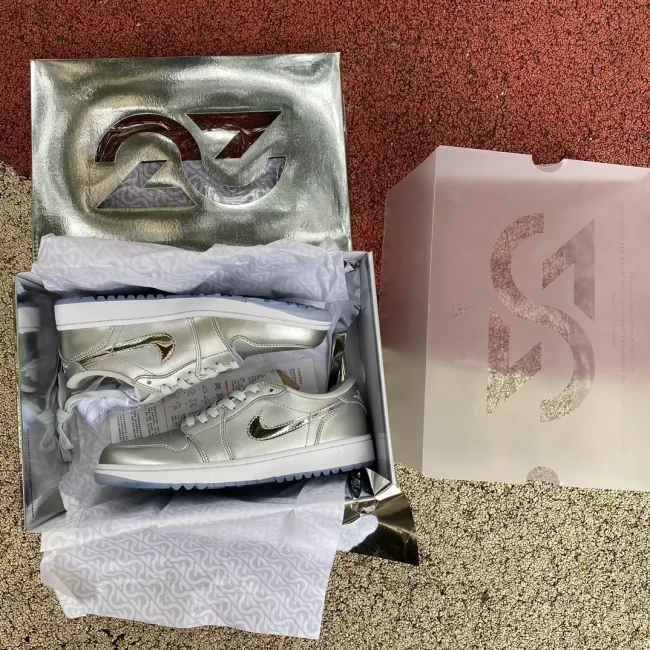 AJ 1 Low Golf Gift Giving Pack