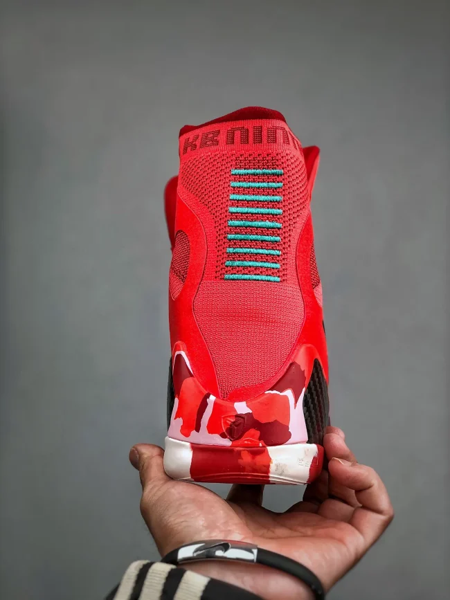 Kobe 9 Elite Christmas