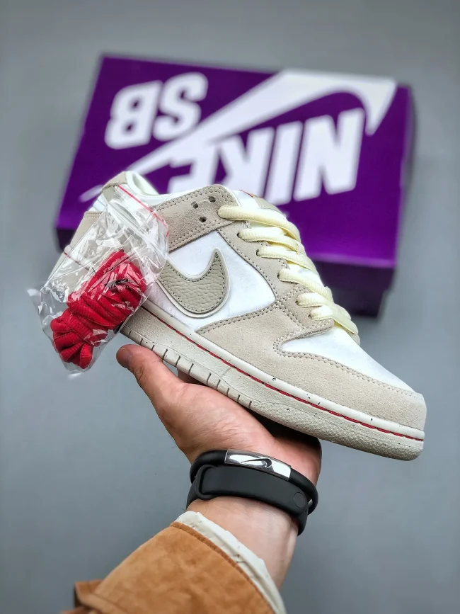 Dunk Low Premium Sb City Of Love Collection - Light Bone