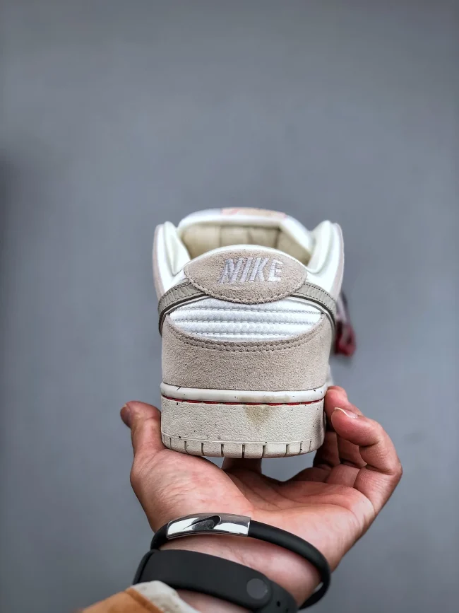 Dunk Low Premium Sb City Of Love Collection - Light Bone