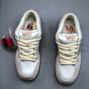 Dunk Low Premium Sb City Of Love Collection - Light Bone