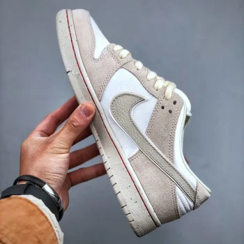 Dunk Low Premium Sb City Of Love Collection - Light Bone