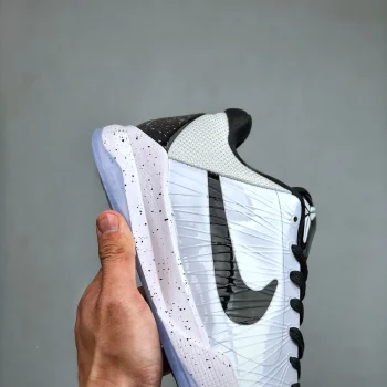 Zoom Kobe 5 Protro White Black