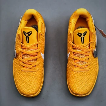 Ow X Zoom Kobe 6 University Gold