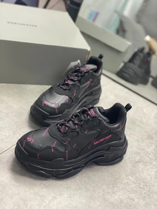 Balen Allover Logo Triple S Black/pink