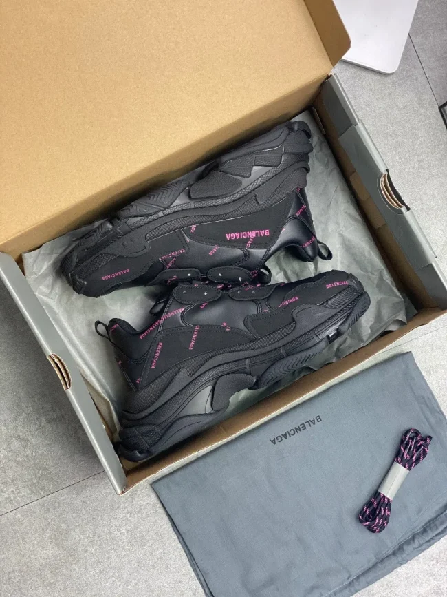 Balen Allover Logo Triple S Black/pink