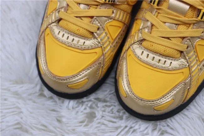 Ow X Air Rubber Dunk University Gold