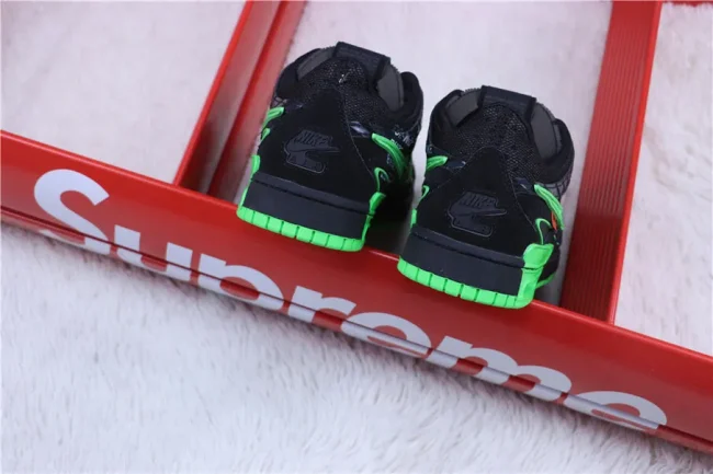 Ow X Air Rubber Dunk Green Strike