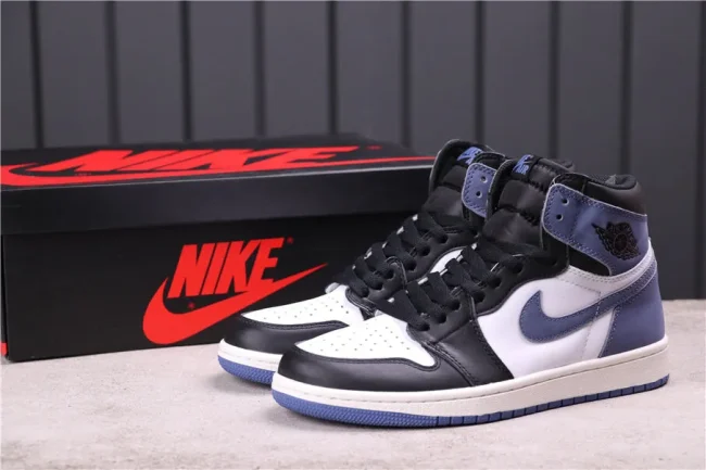 AJ 1 Retro High Og Blue Moon