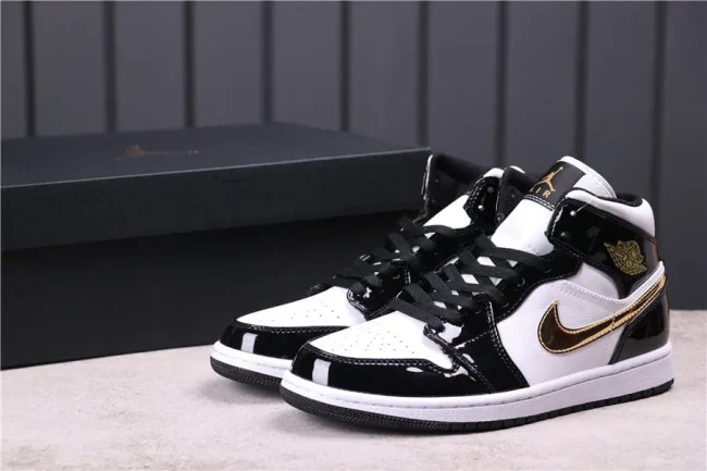 AJ 1 Mid Patent Black Gold