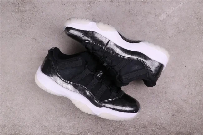 AJ 11 Retro Low Barons