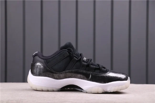 AJ 11 Retro Low Barons