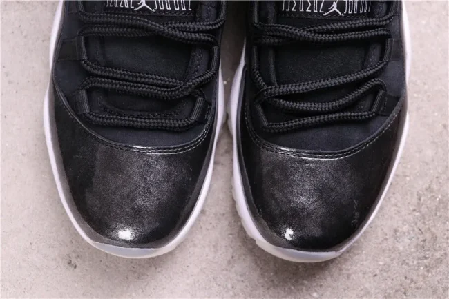 AJ 11 Retro Low Barons