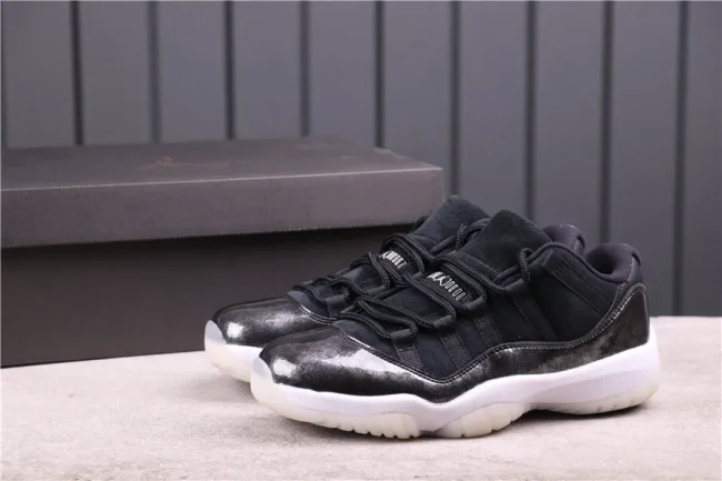 AJ 11 Retro Low Barons