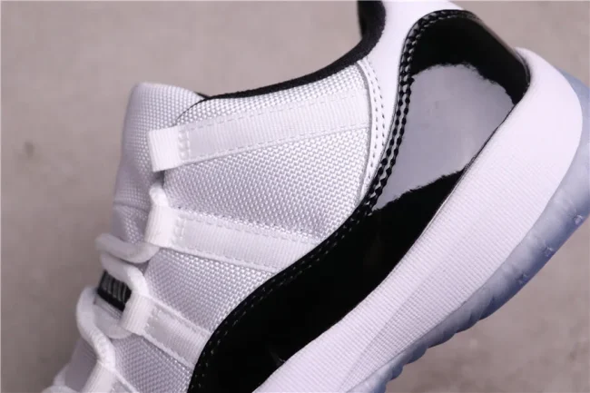 AJ 11 Retro Low Concord