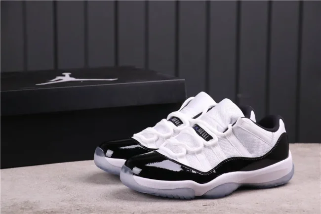 AJ 11 Retro Low Concord