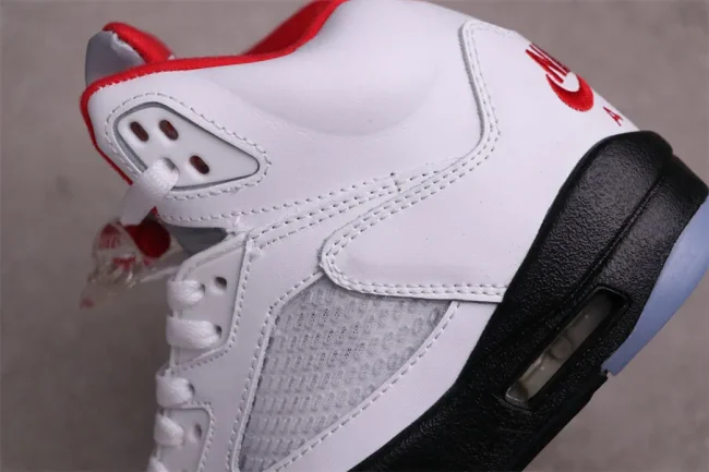 Aj 5 Retro Fire Red Silver Tongue