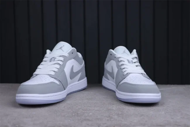 AJ 1 Low White Wolf Grey