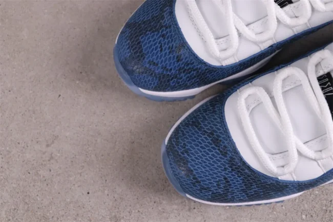 AJ 11 Retro Low Navy Snakeskin (2019)