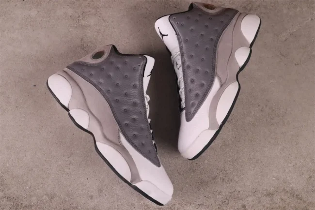 AJ 13 Retro Atmosphere Grey