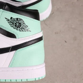 AJ 1 High Og Green Glow