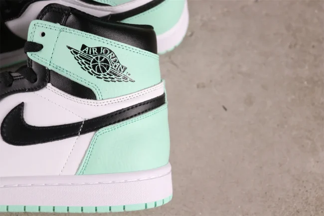 AJ 1 High Og Green Glow